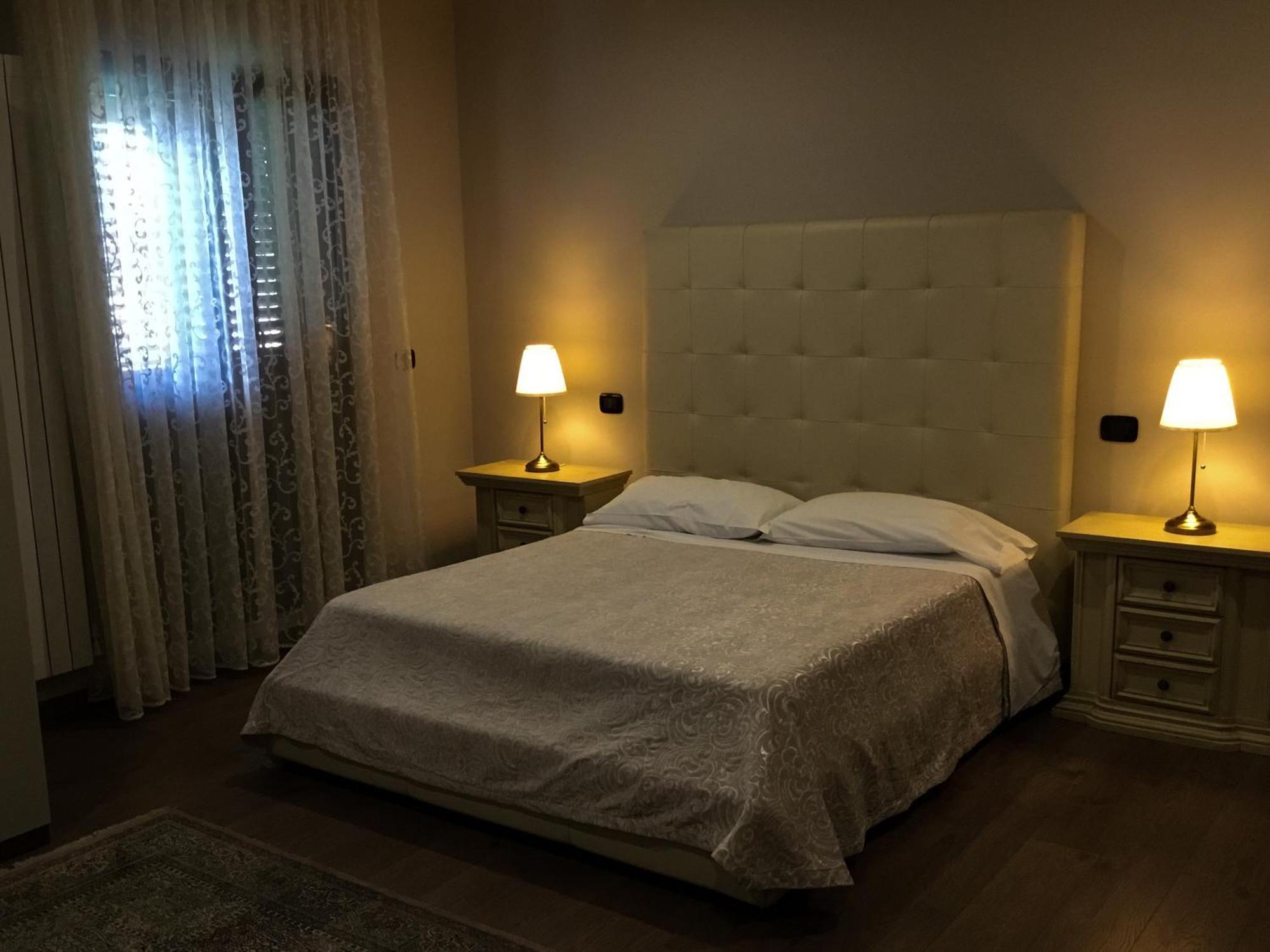 Erania Apartments Sala Consilina Eksteriør billede